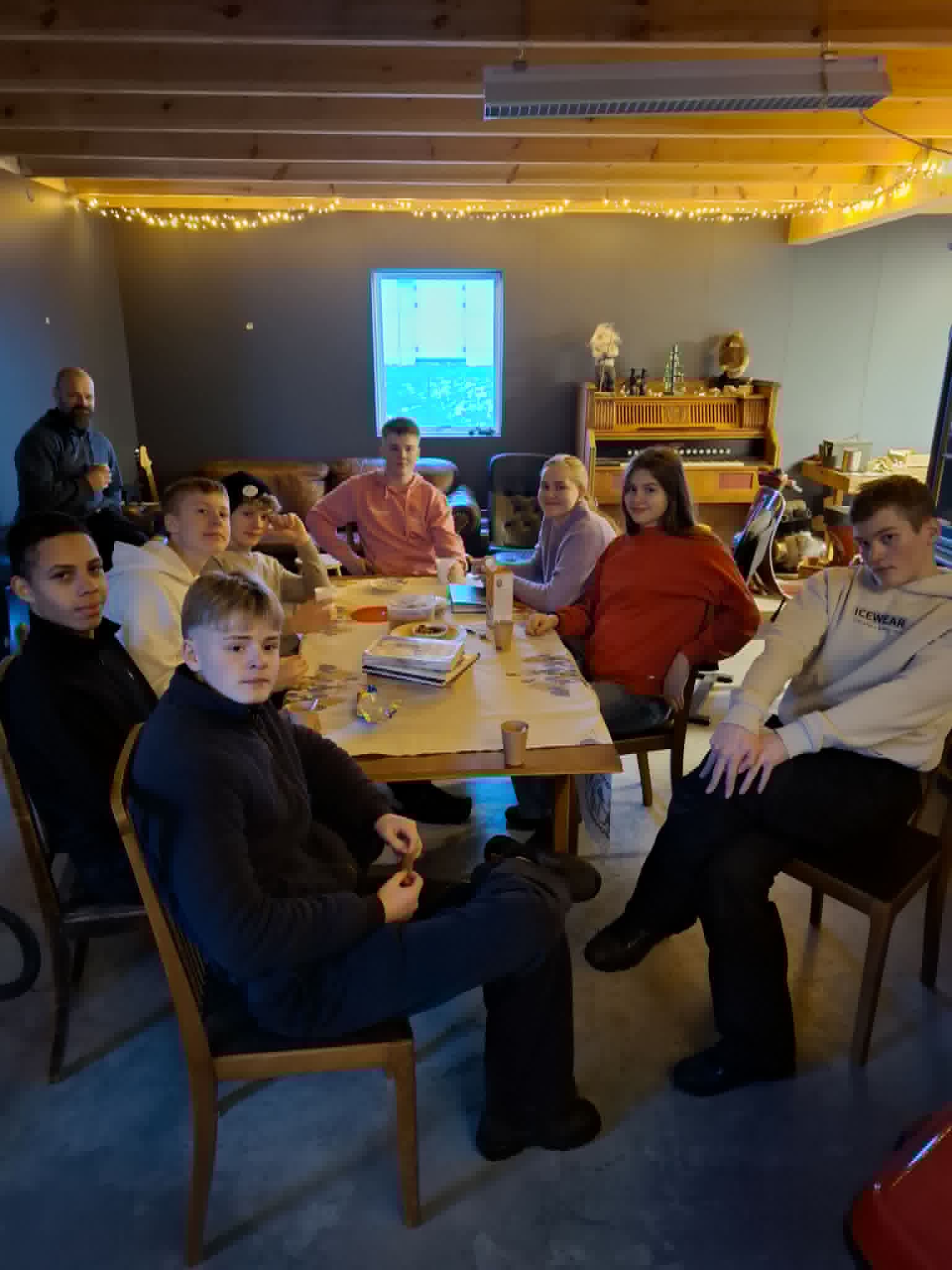 Nemendur í smíðavali á Kleppjárnsreykjum