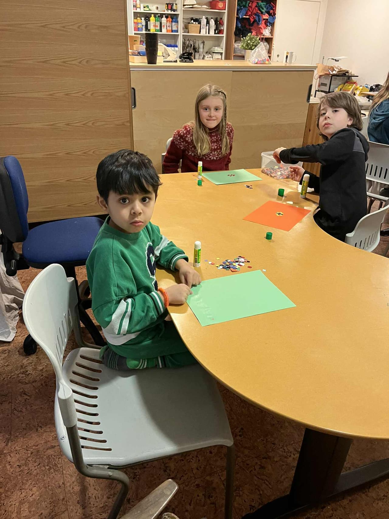 Skemmtileg heimsókn í sköpunartíma